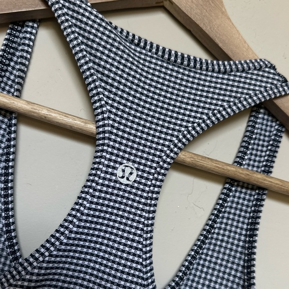 Lululemon Racerback  Blue White Gingham Print Tank Top Size 2 - Picture 6 of 6